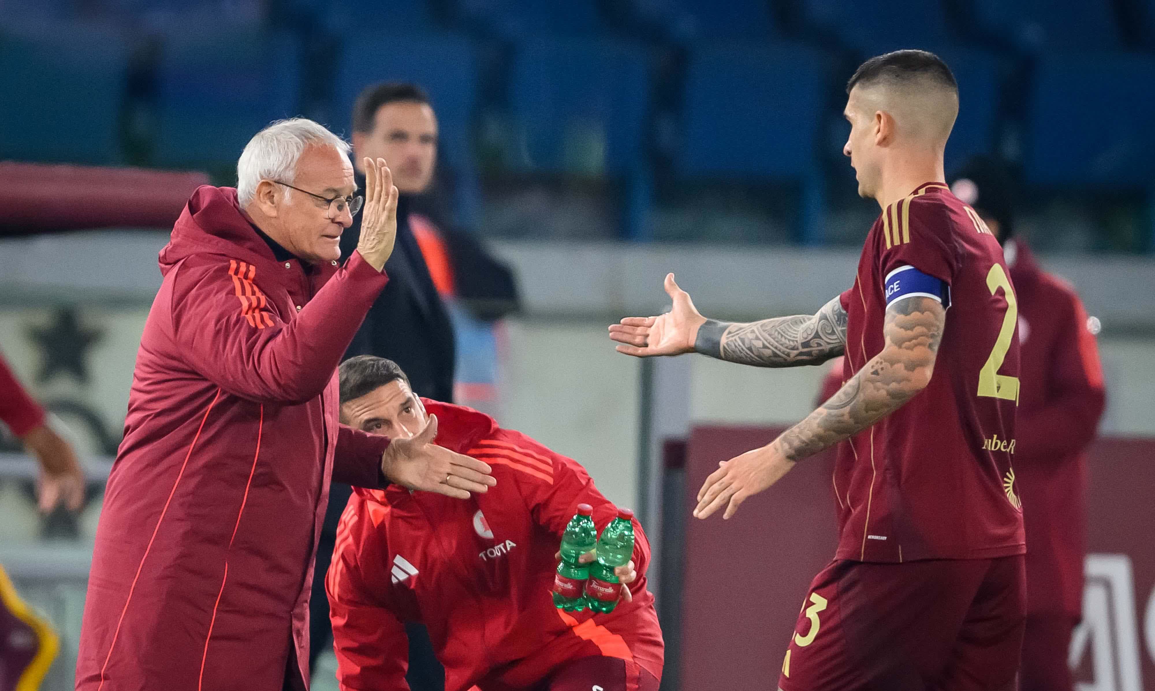 包含赛地聚焦：意大利杯集结日热度飙升，纽约尼克斯造点机会，话题不断，训练强度明显提升的词条-爱游戏ayx