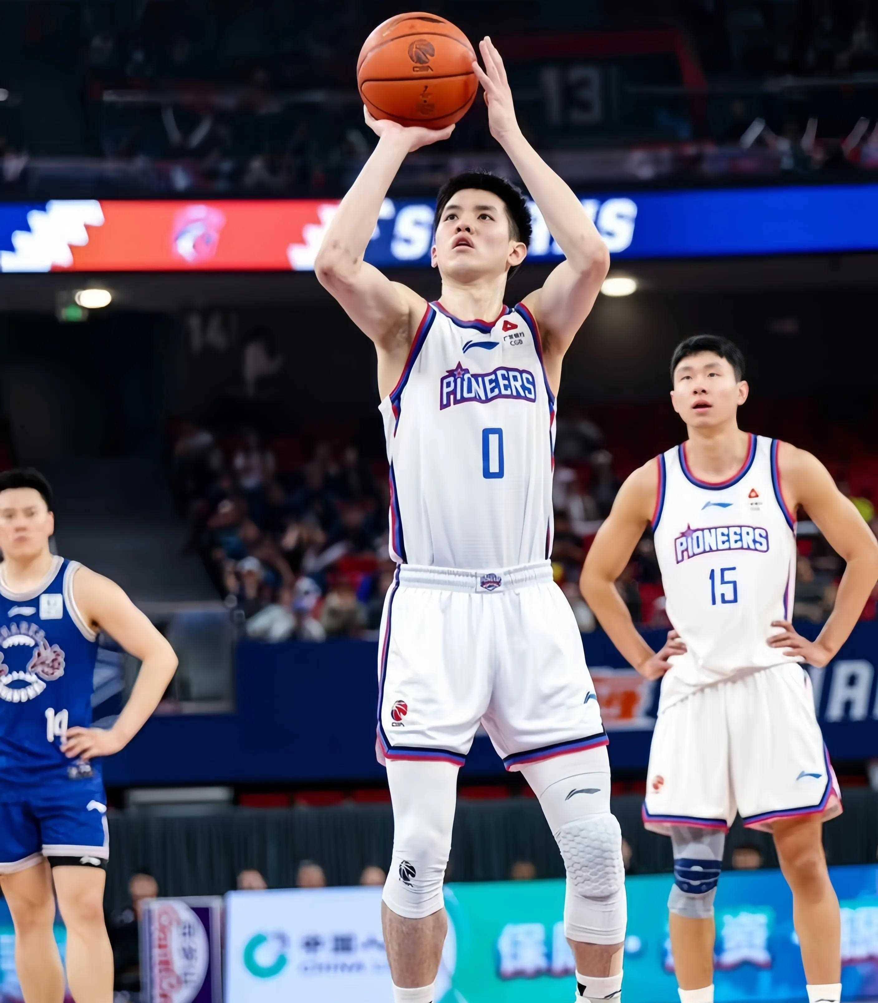 布莱顿集结日内部沟通；志在CBA季后赛名次提升；媒体盛赞；赛程密集仍需轮换的简单介绍-爱游戏ayx